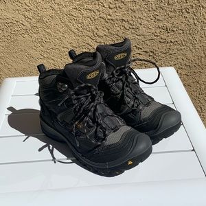 Keen Dry Waterproof Metatomical Footbed Hiking Boots 7 (39.5)